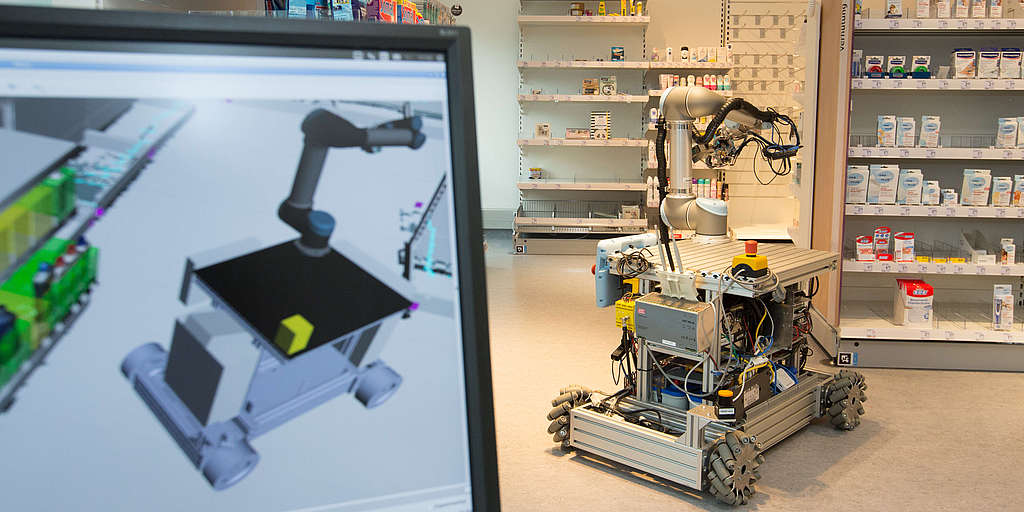 Agile and intelligent: The “Donbot” robot is an in-house development.